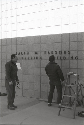 Parsons Engineering Building sign installation, Harvey Mudd College