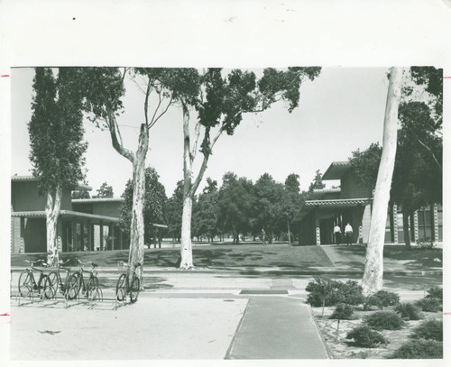 Kingston Hall and Thomas-Garrett Hall, Harvey Mudd College