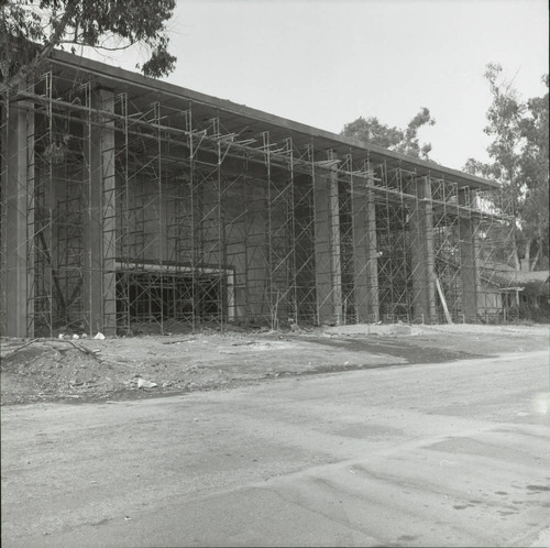 Construction of Garrison Theater, Scripps College