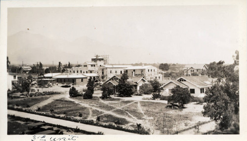 Browning Hall construction, Scripps College