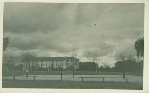 Tennis court in front of Smiley Hall Dormitory, Pomona College