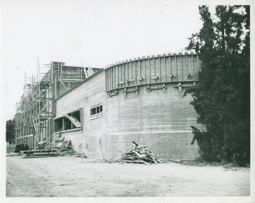 Construction of Memorial Gym, Pomona College