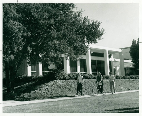 Emett Student Center, Claremont McKenna College