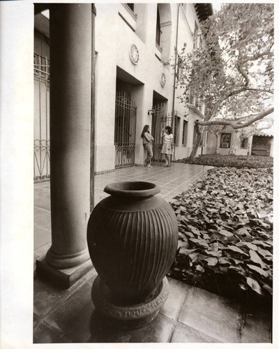 Chatting in Sycamore Court, Scripps College