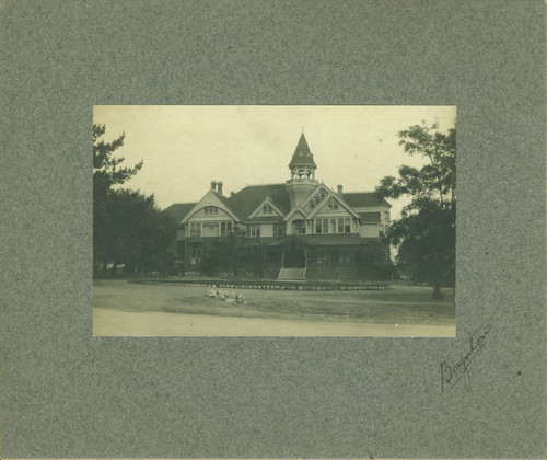 Sumner Hall, Pomona College