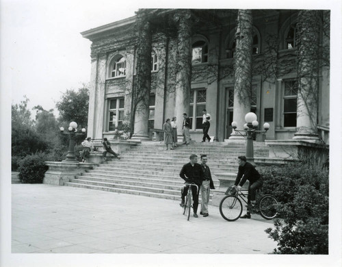 Carnegie Hall, Pomona College