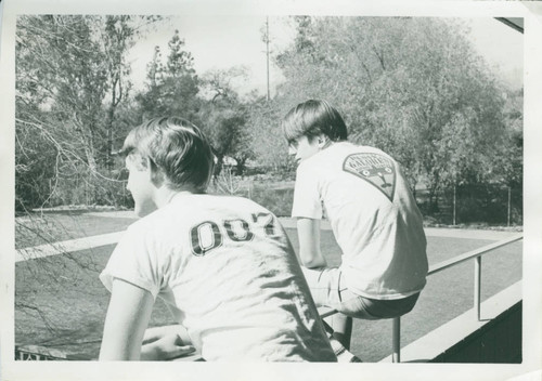 Students on dorm balcony, Harvey Mudd College