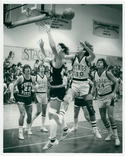 Basketball game, Claremont McKenna College