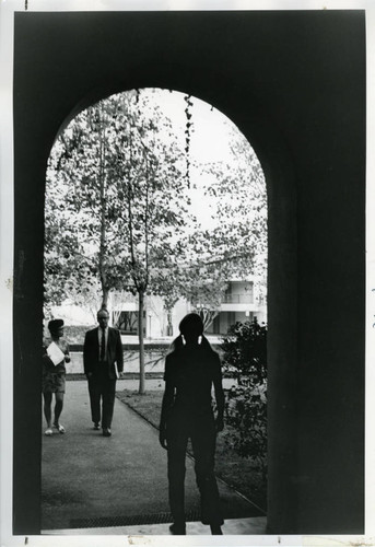 Bette Cree Edwards Humanities Building, Scripps College