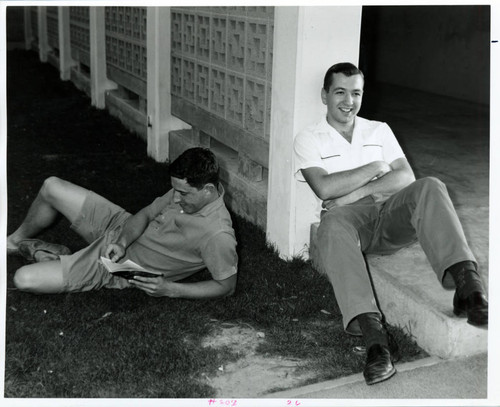 Students lounging, Harvey Mudd College