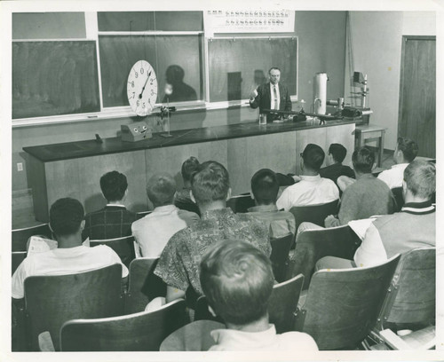 Joint Science Center, classroom interior