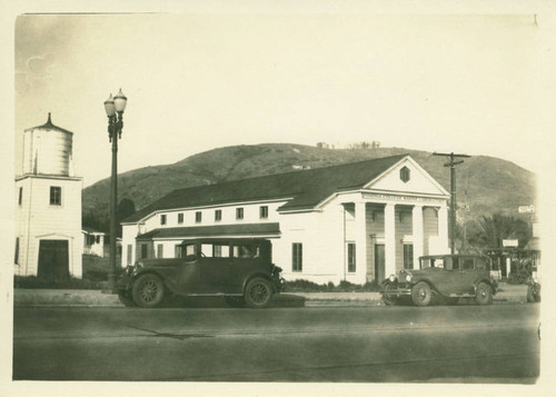 Marine laboratory and cars, Pomona College