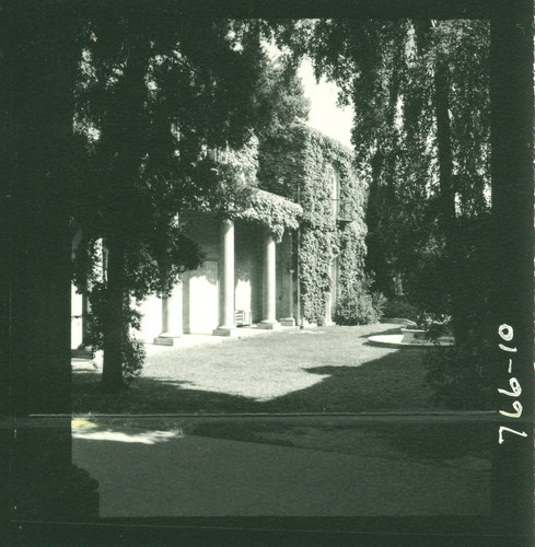 Lebus Courtyard, Pomona College