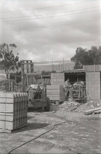 Marks Hall construction, Harvey Mudd College