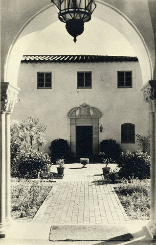 Entrance to Dorsey Hall, Scripps College