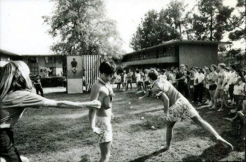 Dunk tank, Harvey Mudd College