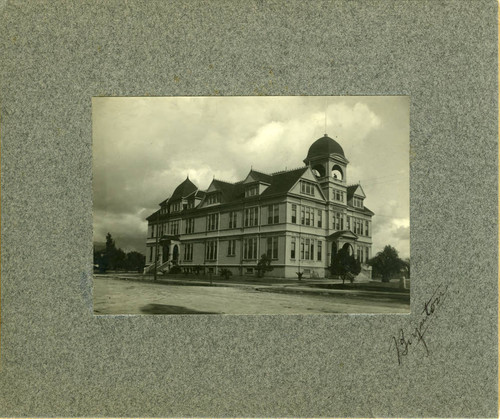 Holmes Hall, Pomona College