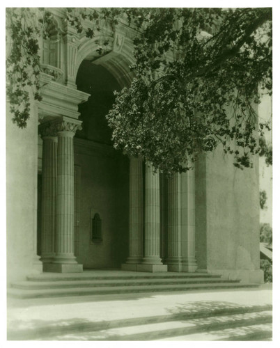 Bridges Hall of Music entrance, Pomona College