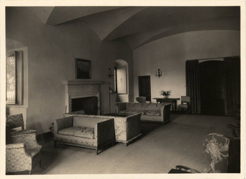 Living room of Dorsey Hall, Scripps College