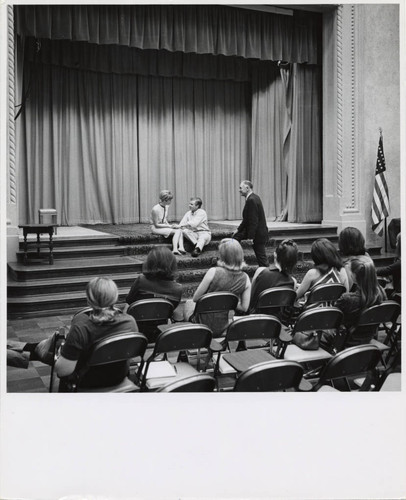 Drama class, Scripps College