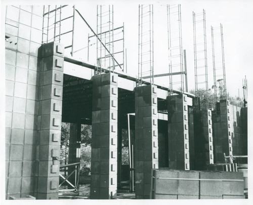 Thomas-Garrett Hall Construction, Harvey Mudd College