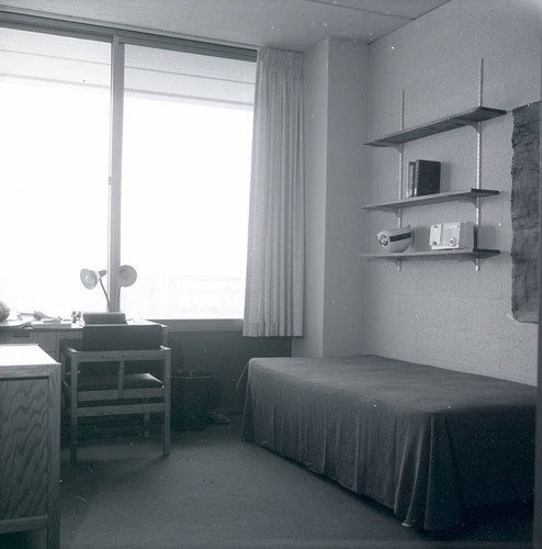 Dorm room, Claremont McKenna College