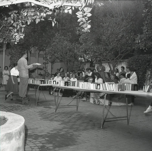 Book sale in Valencia Court of Denison Library, Scripps College