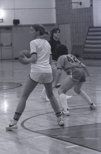 Basketball practice, Scripps College