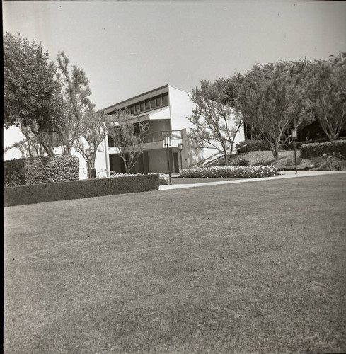 Bette Cree Edwards Humanities Building, Scripps College