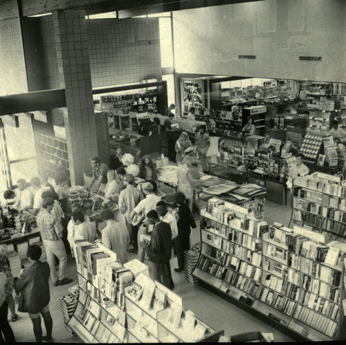 Huntley Bookstore interior, Claremont University Consortium