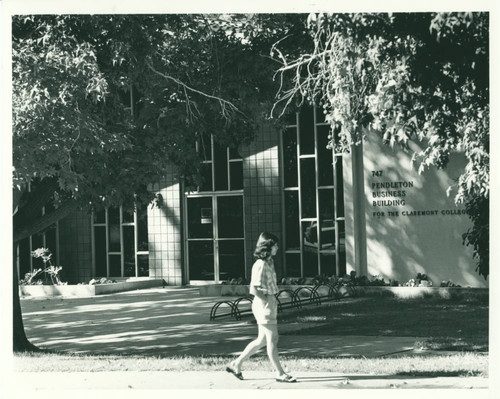 Entrance to Pendleton Business Building, Claremont University Consortium