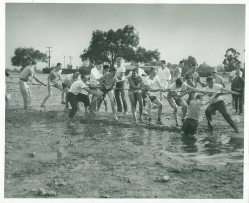 Tug of war, Harvey Mudd College