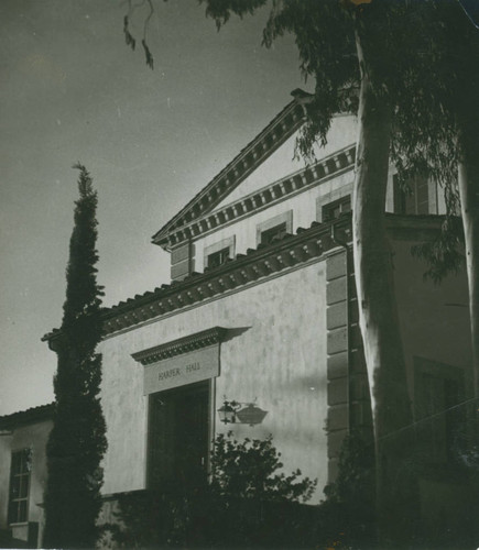 Harper Hall entrance, Claremont Graduate University