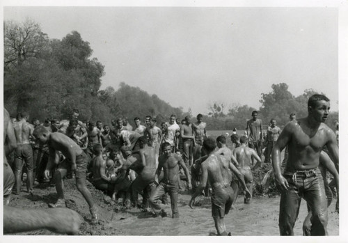 Class competition, Pomona College