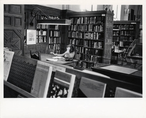 Student in Denison Library, Scripps College