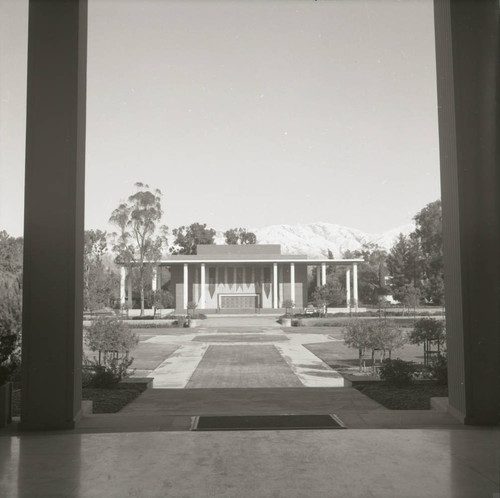 Mount Baldy behind Garrison Theater, Scripps College