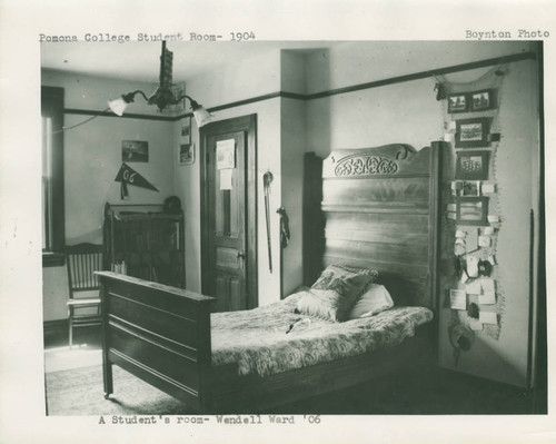 Dorm room, Pomona College