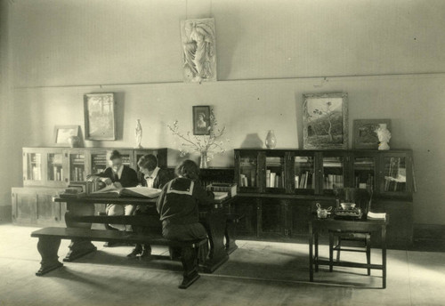 Carnegie Hall Library Westergaard Memorial Art Room, Pomona College