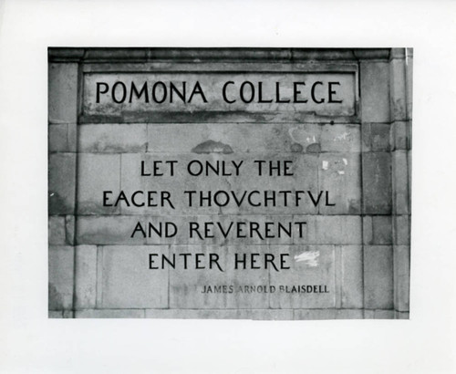 Pomona College gate inscription, Pomona College
