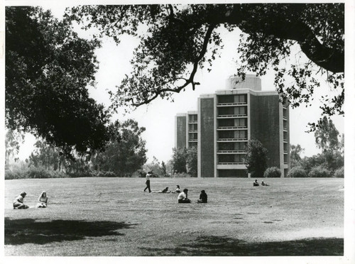 Parents' Field and tower dormitories, Claremont McKenna College