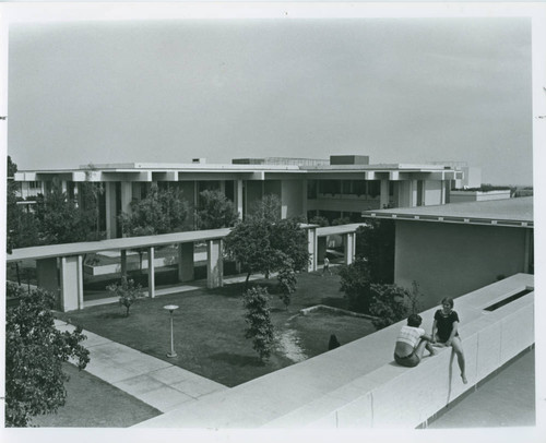 McConnell Center from roof of Sanborn Hall, Pitzer College