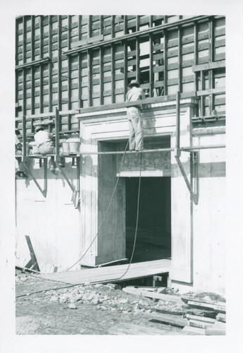 Construction of Honnold Library