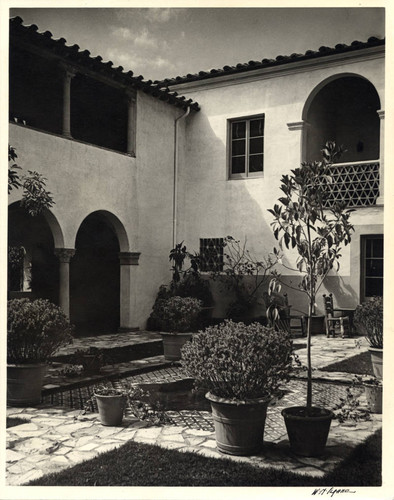 Star Court, Scripps College