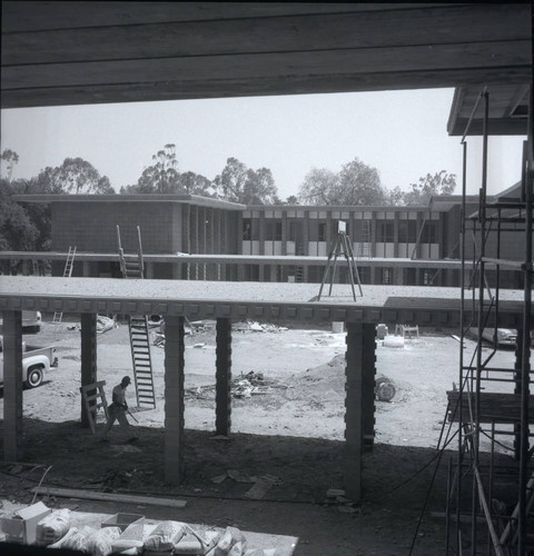 Thomas-Garrett Hall Construction, Harvey Mudd College