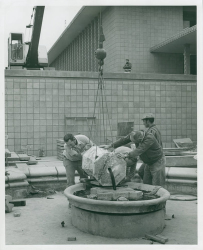 Venus fountain installation, Harvey Mudd College