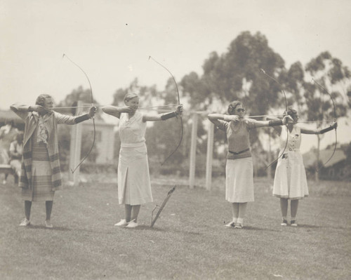 Students in archery class, Scripps College