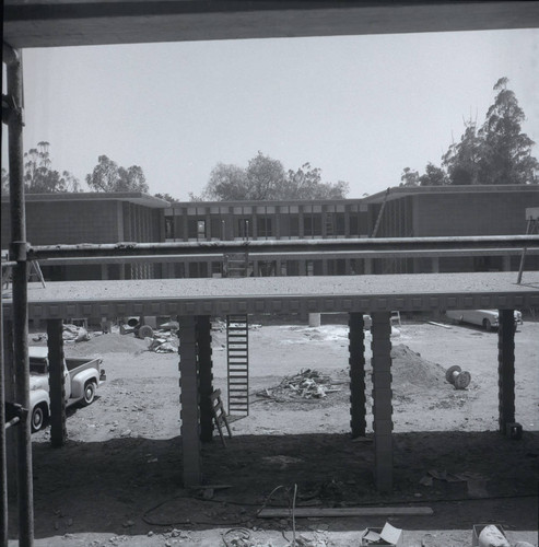 Thomas-Garrett Hall Construction, Harvey Mudd College