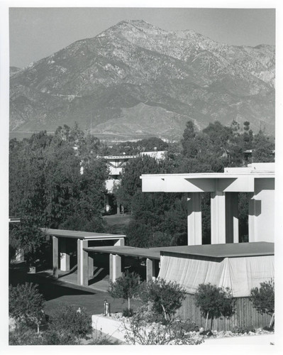 McConnell Center and Pitzer College campus