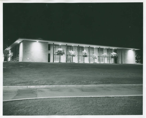 Mildred E. Mudd Hall at night, Harvey Mudd College