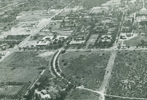 Aerial view of campus, Harvey Mudd College